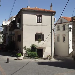 Apartments Dobrinj Appartement